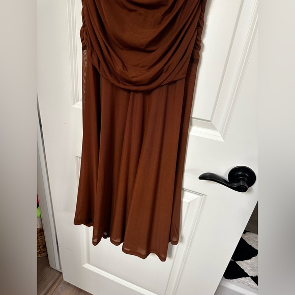 Elegant Brown Off-Shoulder Mesh Dress - Picture 6 of 16
